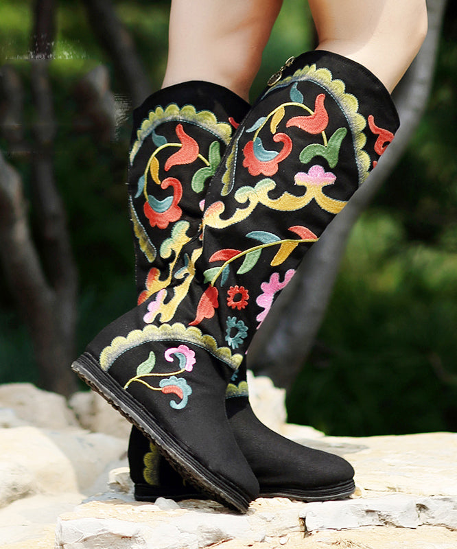 Polished Boots with an Effortless Classic Look