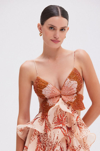 Beautifully Finished Dress in a Timeless Design