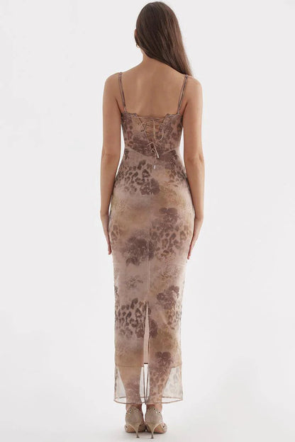 Well Tailored Garment with a Graceful Silhouette