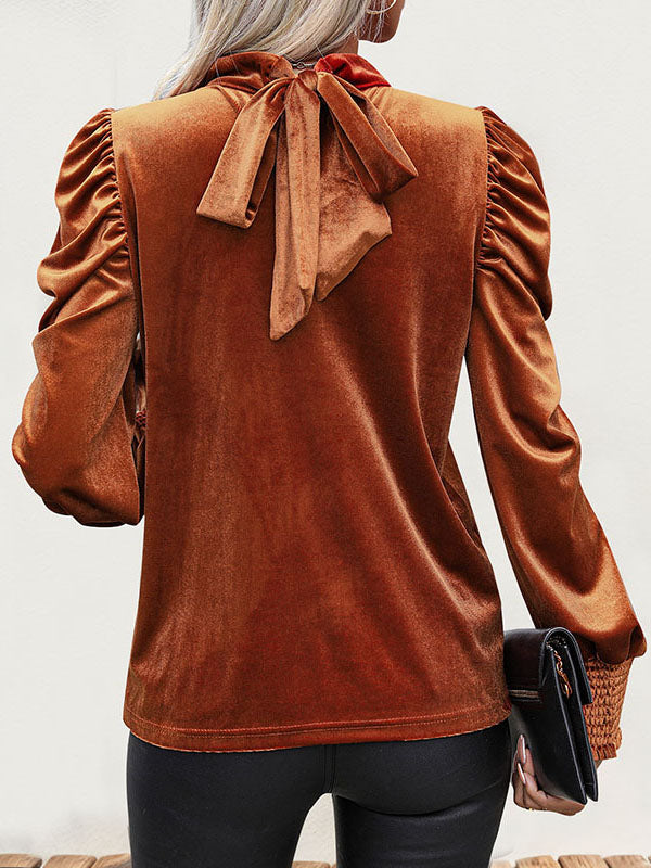 Sophisticated Blouse with a Clean Classic Look