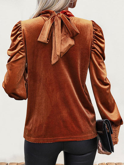 Sophisticated Blouse with a Clean Classic Look