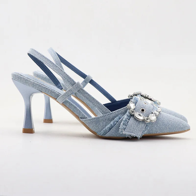 Well Tailored Sandals with a Graceful Silhouette