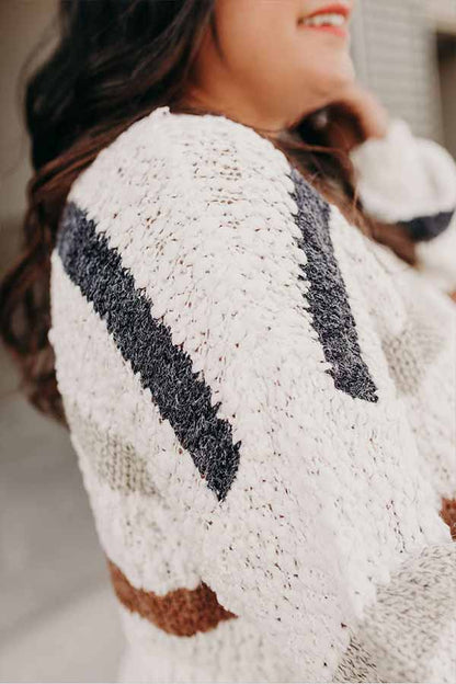 Effortlessly Elegant Sweater with a Timeless Design