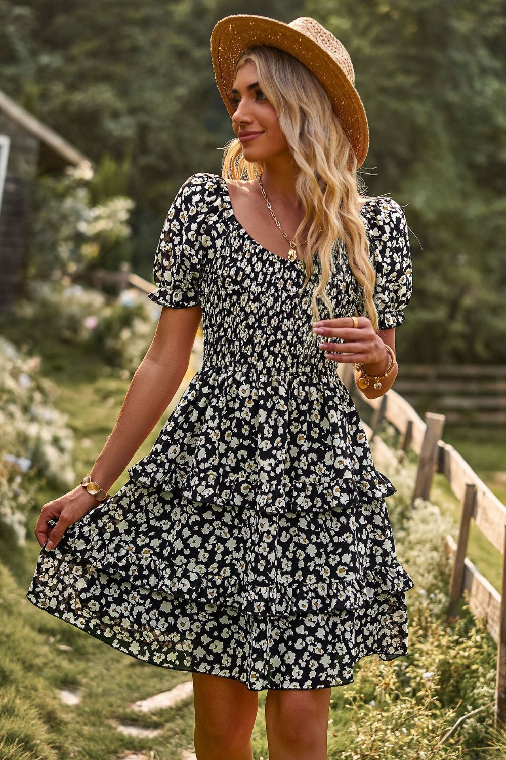 Well Tailored Dress with a Graceful Silhouette