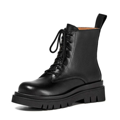 Beautifully Finished Boots in a Timeless Design