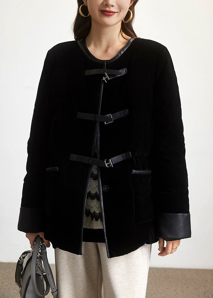 Beautifully Finished Coat in a Timeless Design