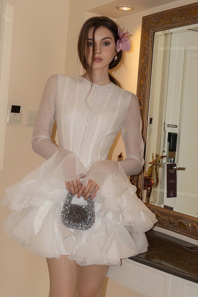 Beautifully Finished Dress in a Timeless Design