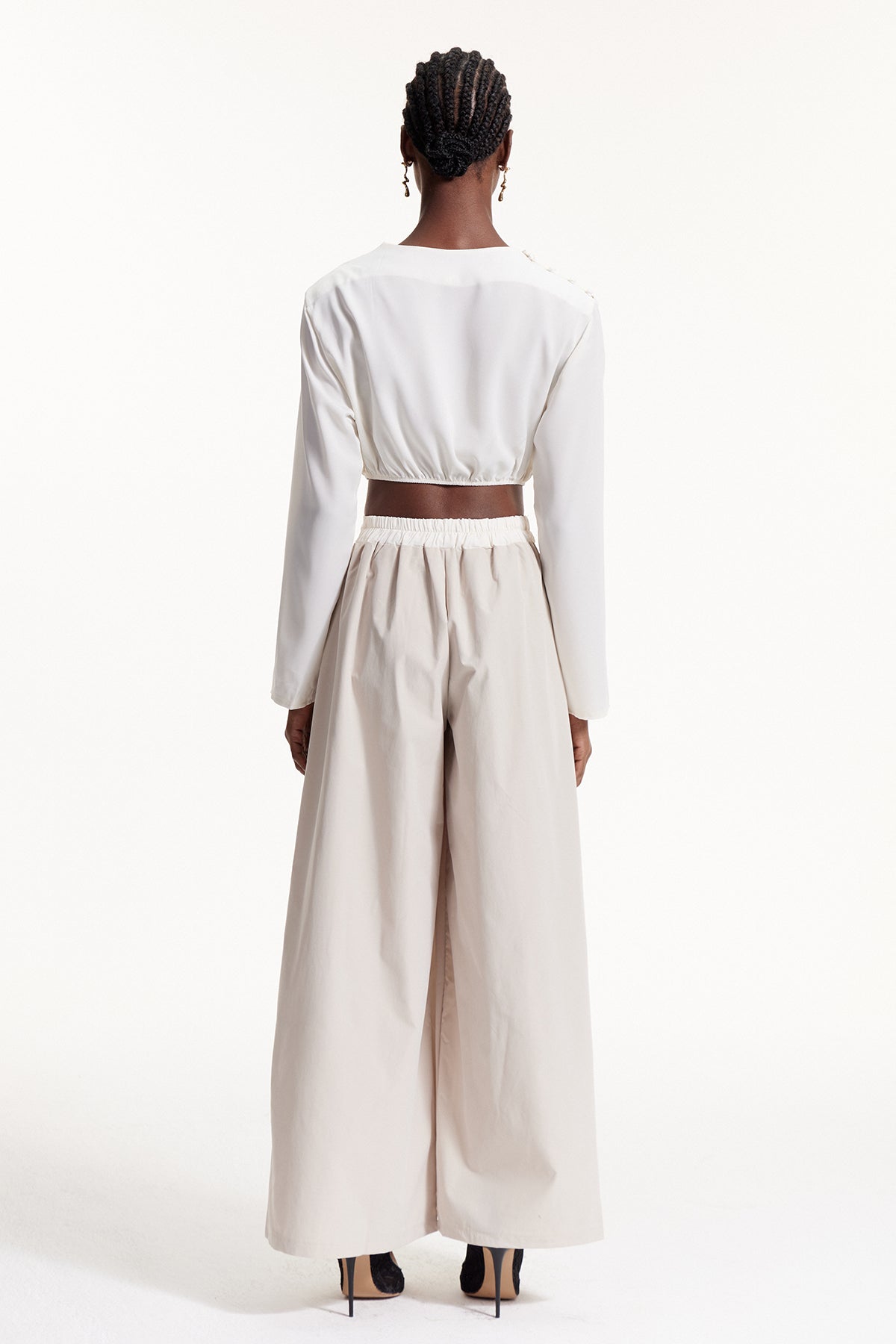 Beautifully Finished Pants in a Timeless Design