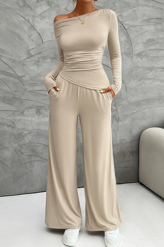 A Vintage Style Pants with Delicate Timeless Details