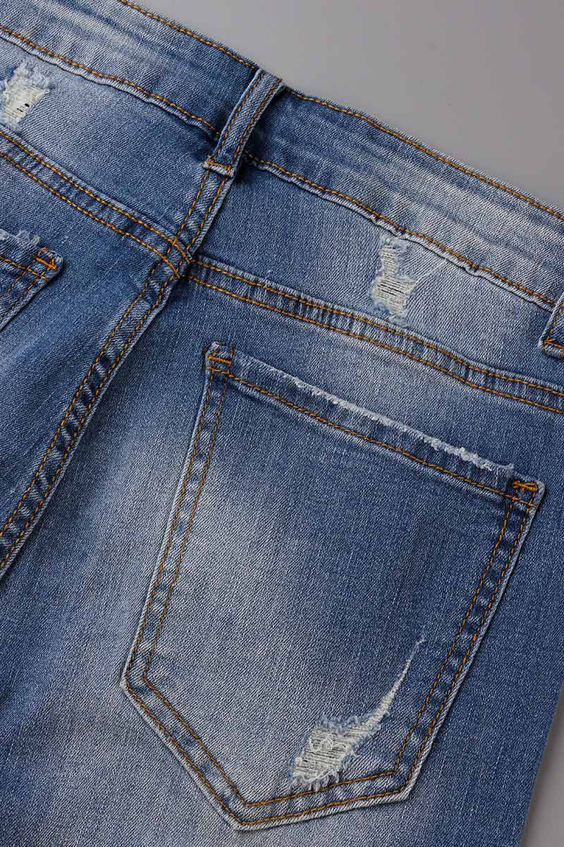 Beautifully Finished Garment in a Timeless Design