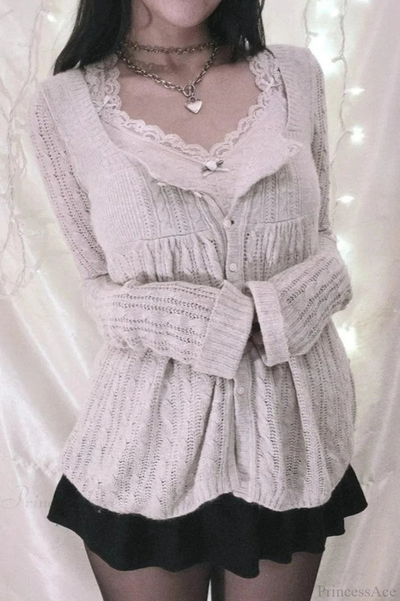 Beautifully Finished Blouse in a Timeless Design