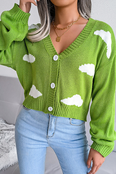 Well Tailored Sweater with a Graceful Silhouette