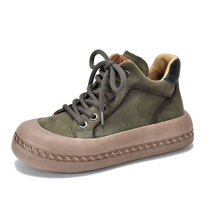Beautifully Finished Boots in a Timeless Design