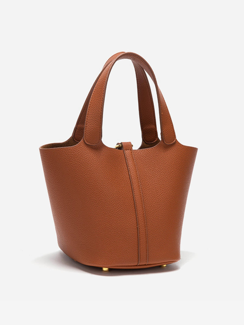 Well Tailored Bag with a Graceful Silhouette