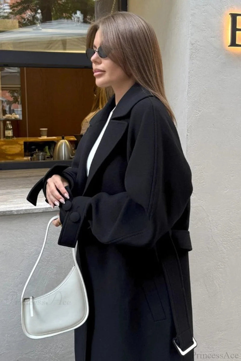 Beautifully Crafted Coat in a Classic Style