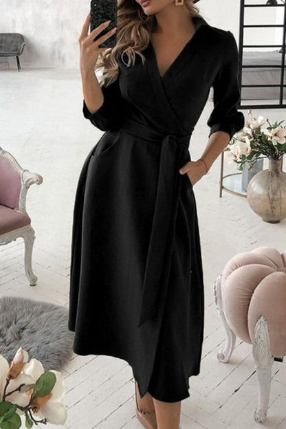 Classic Vintage Dress with a Flattering Fit