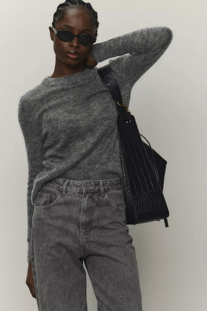 Polished Top with an Effortless Classic Look
