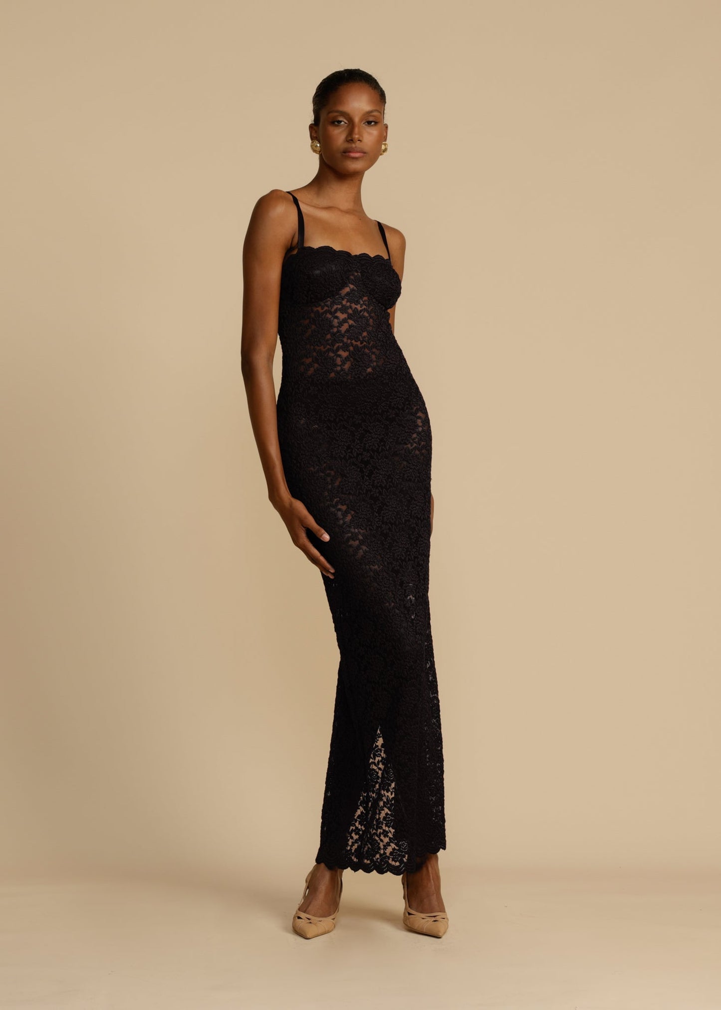 Effortlessly Elegant Dress with a Timeless Design