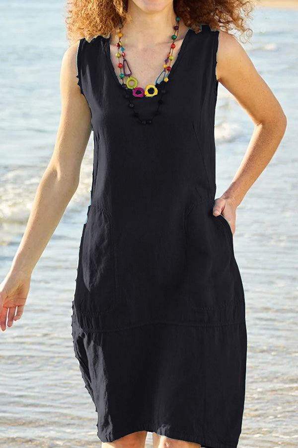 Effortlessly Elegant Dress with a Timeless Design