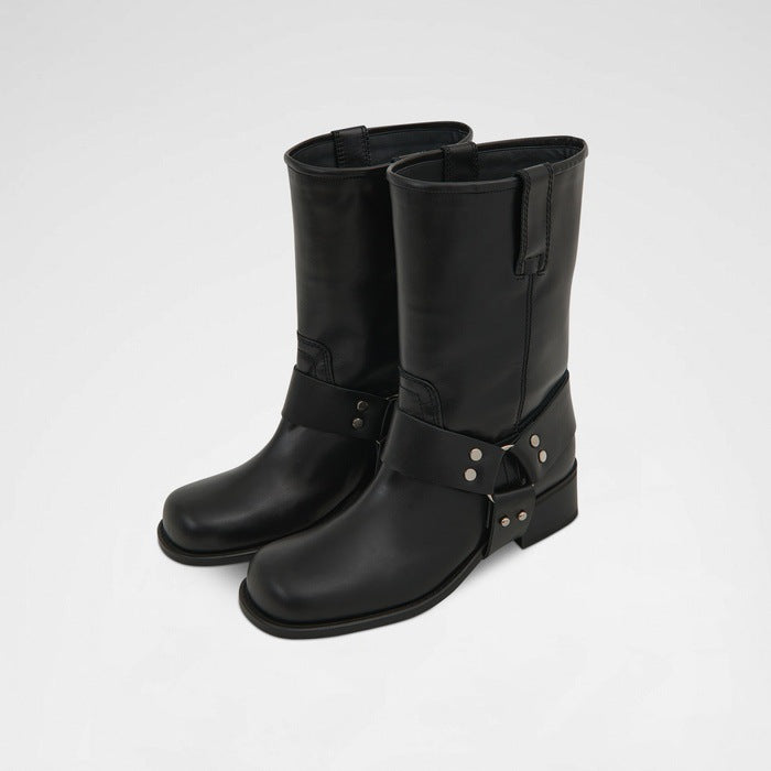 Gracefully Styled Boots for Any Occasion
