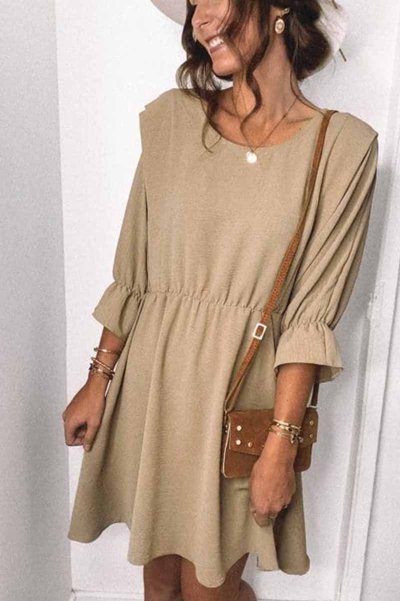 Effortlessly Elegant Dress with a Timeless Design