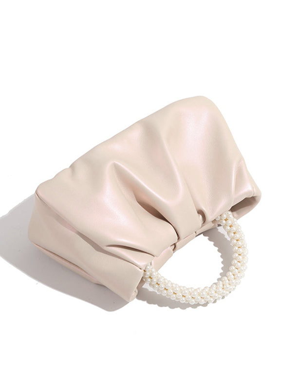 Well Tailored Bag with a Graceful Silhouette