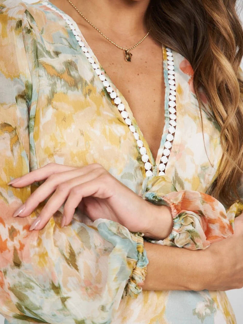 Beautifully Crafted Dress in a Classic Style