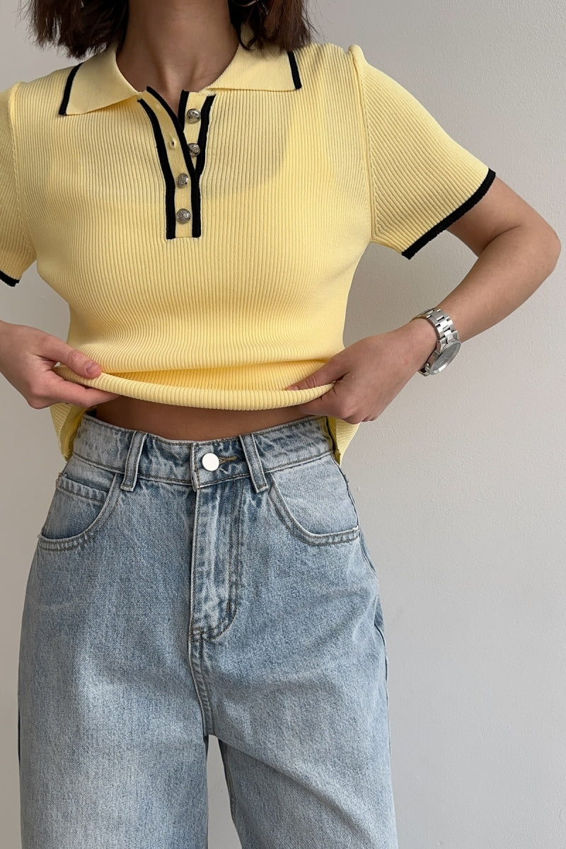 Well Tailored Top with a Graceful Silhouette