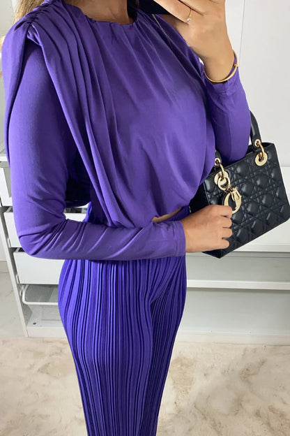 Well Tailored Garment with a Graceful Silhouette
