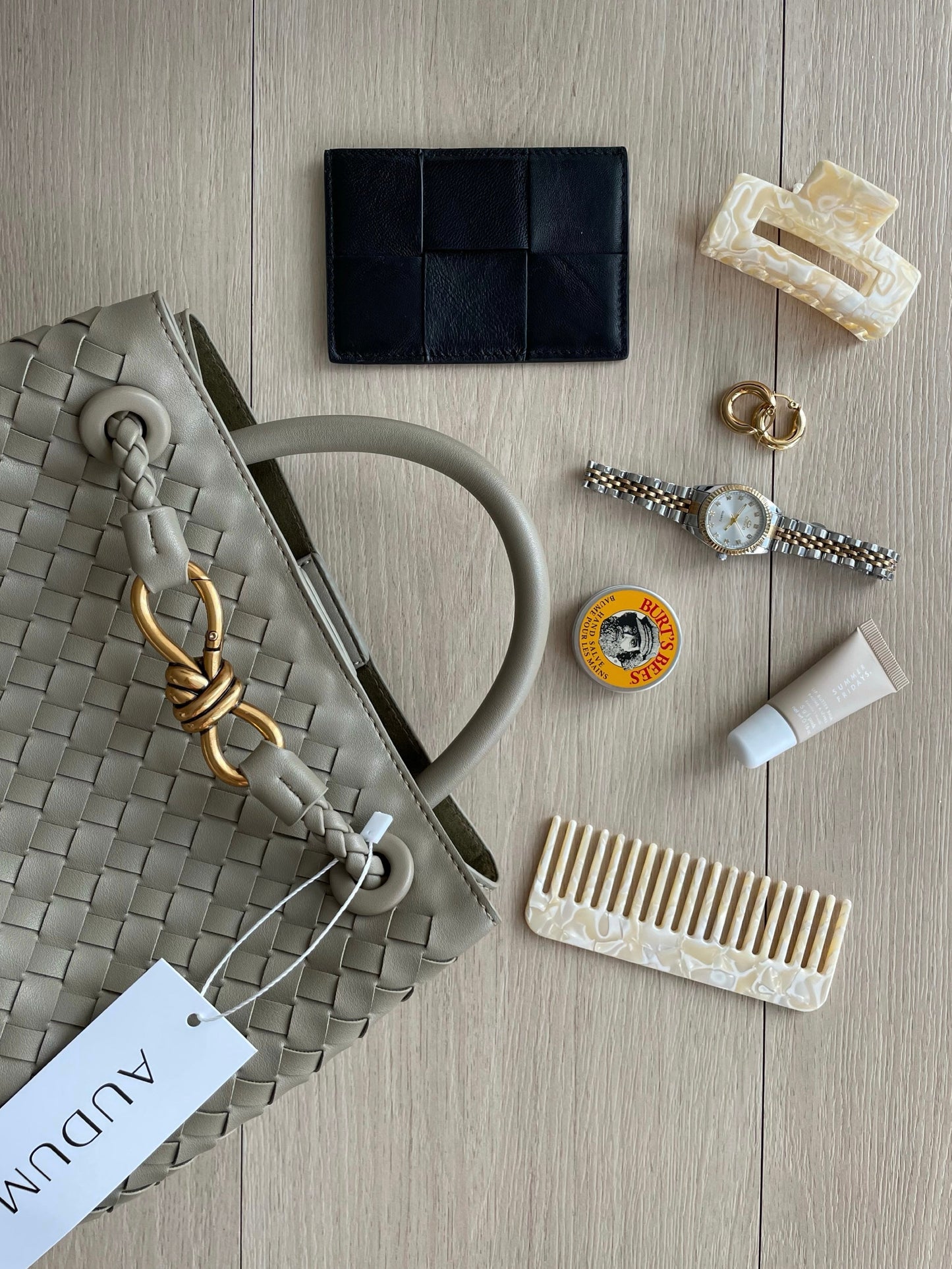 Beautifully Finished Bag in a Timeless Design
