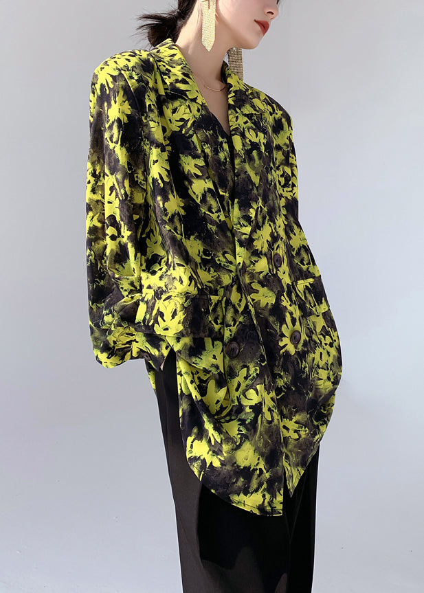 Classic Vintage Shirt with a Flattering Fit