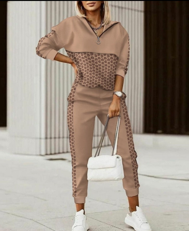 Effortlessly Elegant Garment with a Timeless Design
