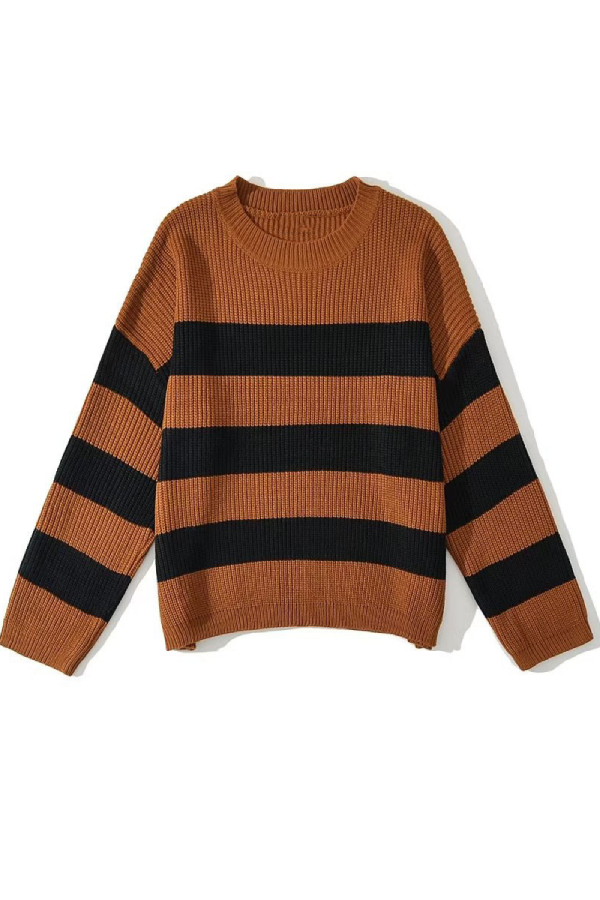 Well Tailored Sweater with a Graceful Silhouette