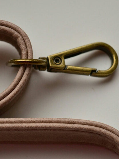 Beautifully Finished Bag in a Timeless Design