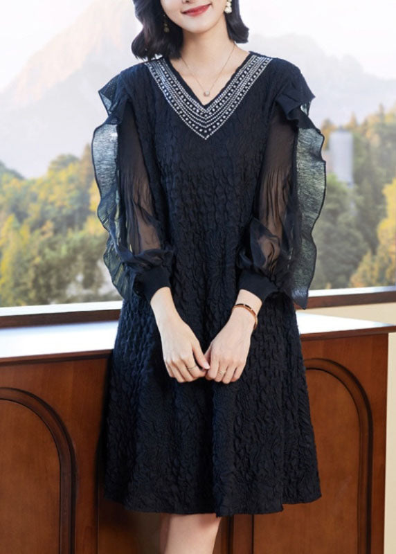 Beautifully Finished Dress in a Timeless Design