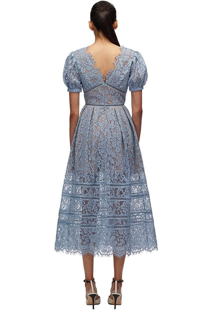 Well Tailored Dress with a Graceful Silhouette