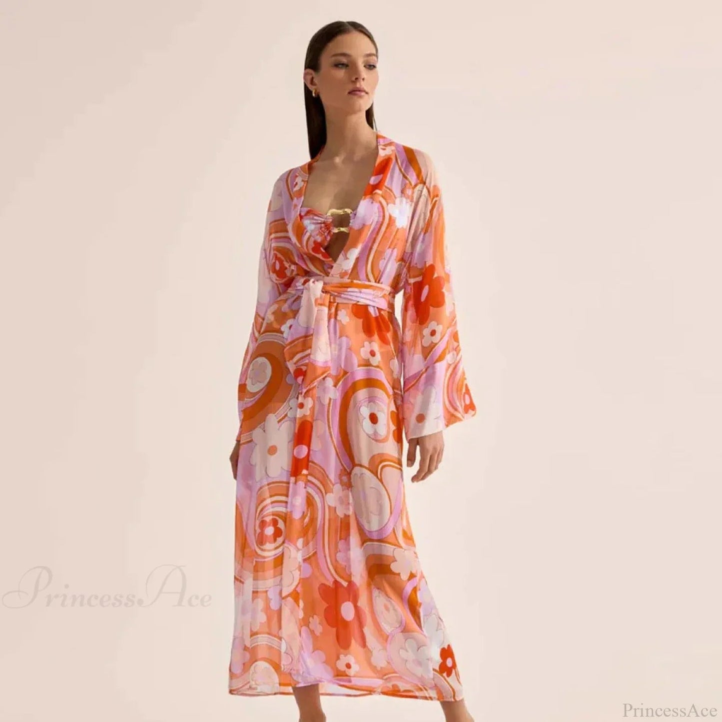 Effortlessly Elegant Swimsuit with a Timeless Design