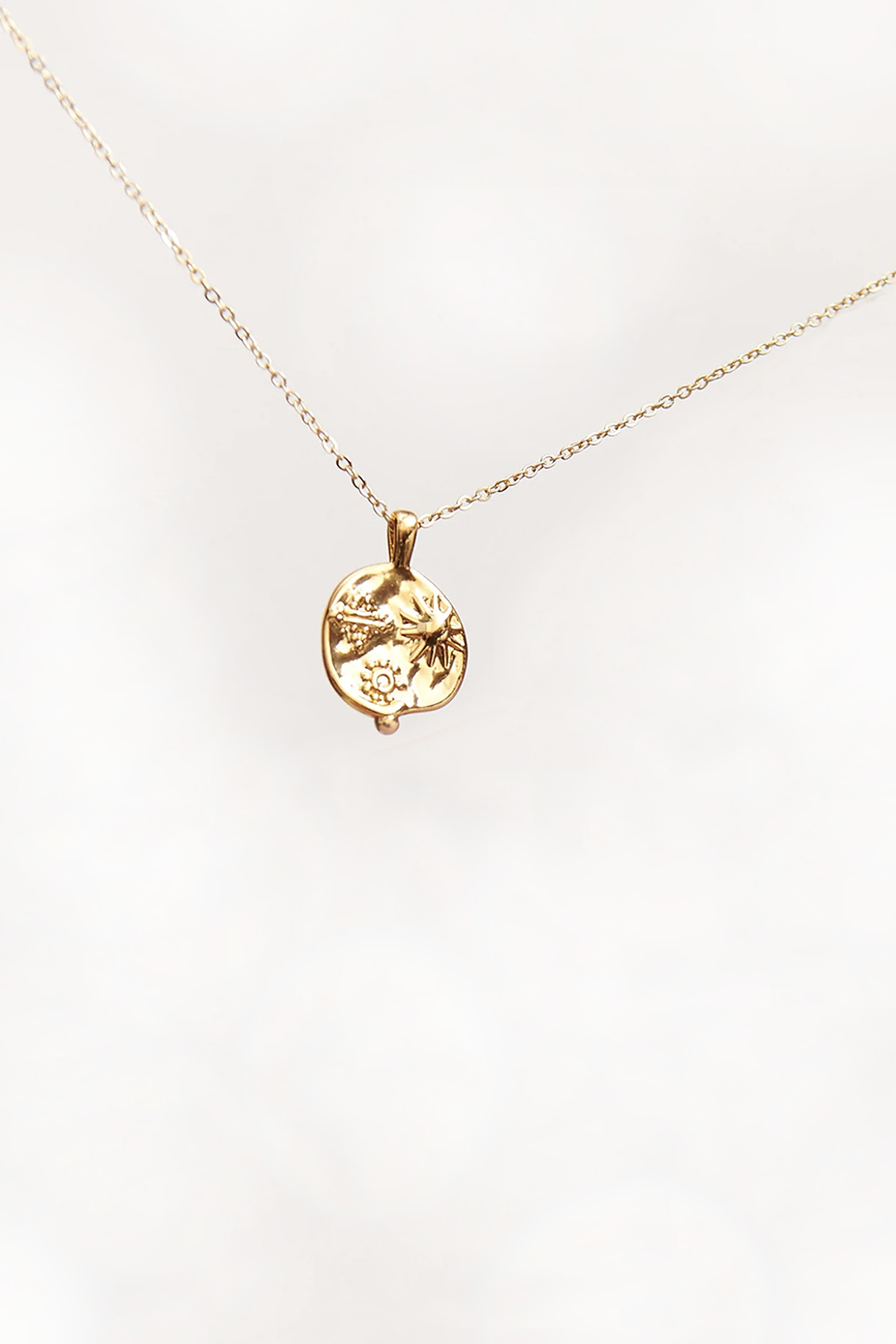 Effortlessly Elegant Garment with a Timeless Design