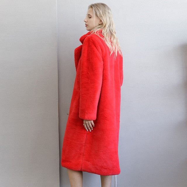 Gracefully Styled Coat for Any Occasion