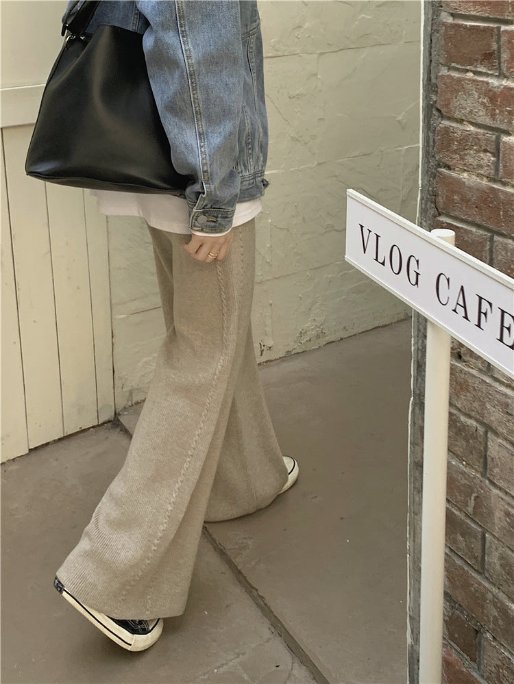 Well Tailored Pants with a Graceful Silhouette