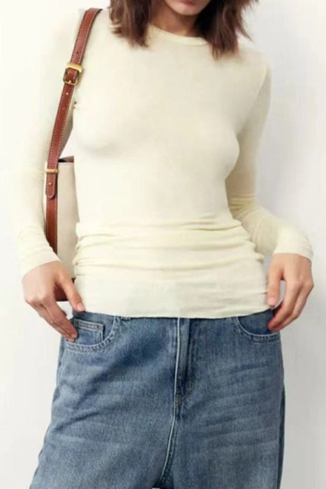 Well Tailored Top with a Graceful Silhouette