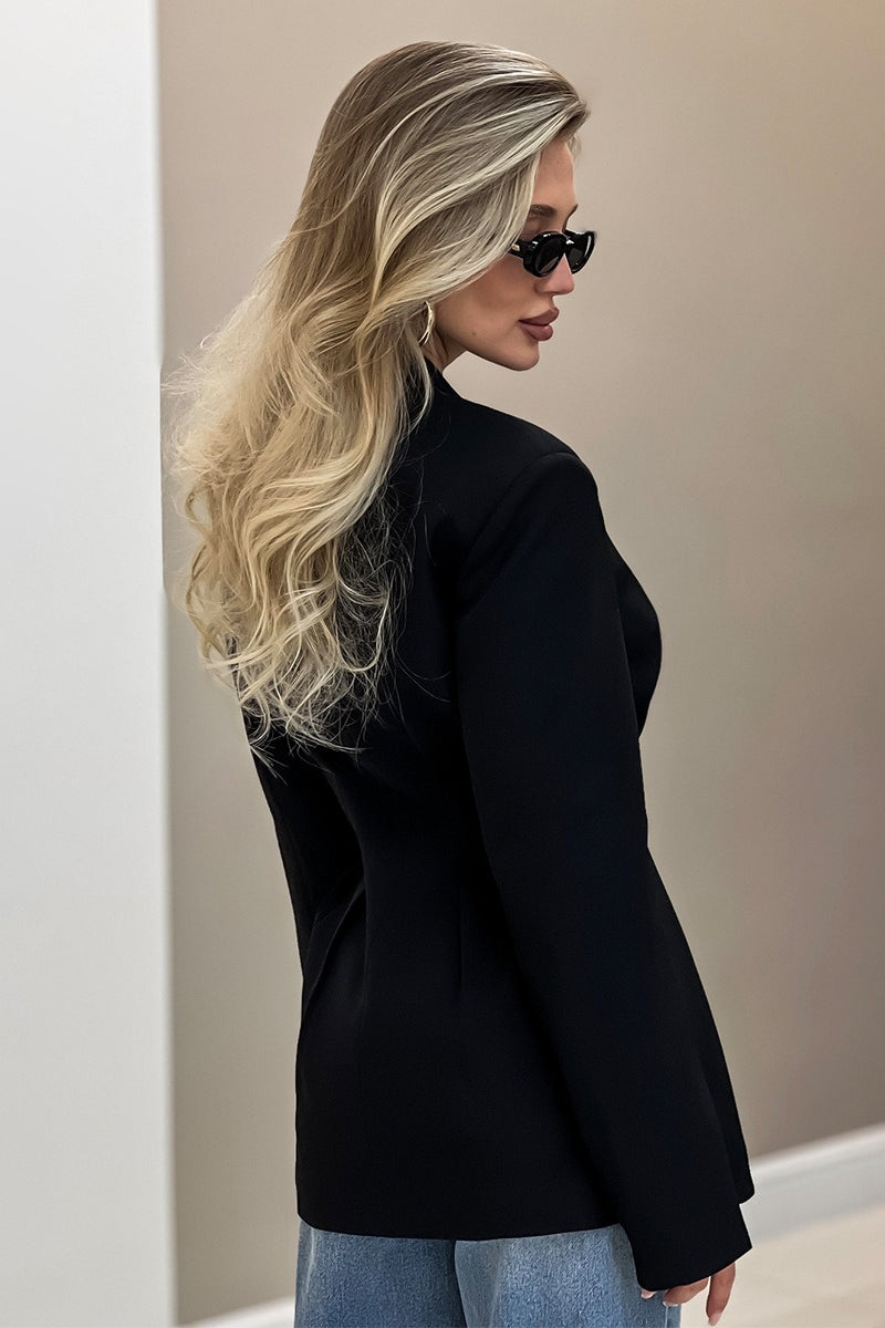 Well Tailored Garment with a Graceful Silhouette