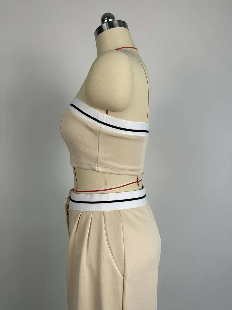 Well Tailored Pants with a Graceful Silhouette