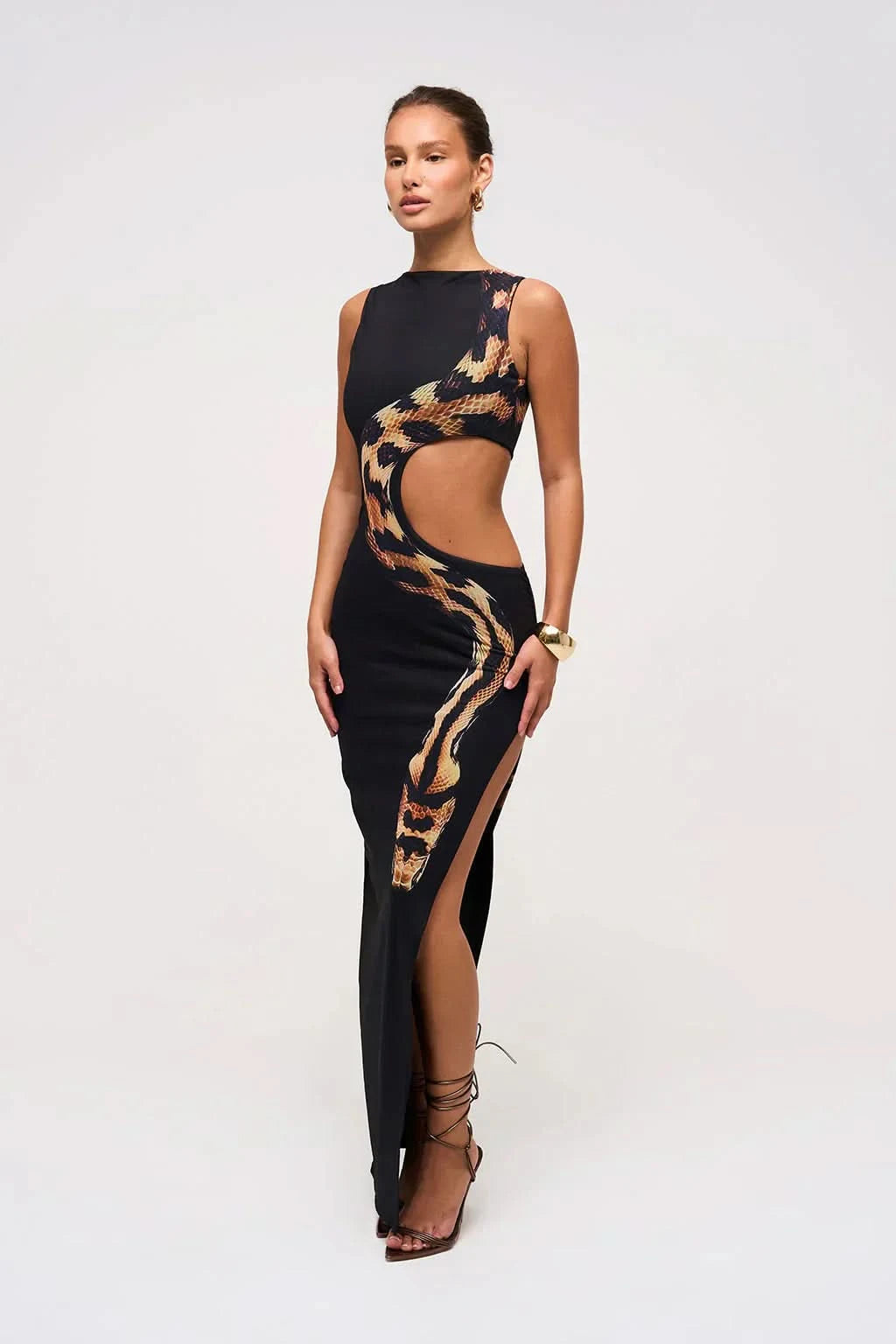 Classic Vintage Dress with a Flattering Fit