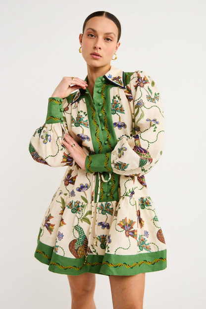 Beautifully Finished Dress in a Timeless Design