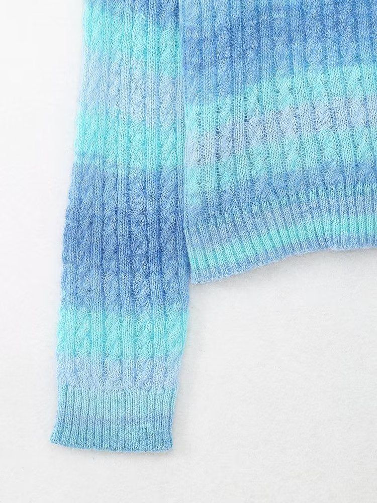 Classic Vintage Sweater with a Flattering Fit