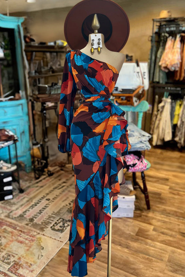 Classic Vintage Dress with a Flattering Fit