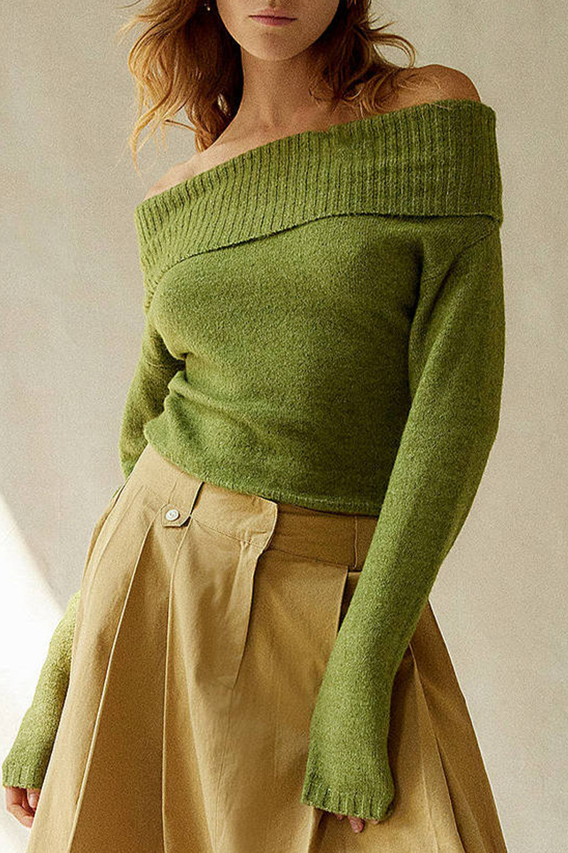 Effortlessly Elegant Sweater with a Timeless Design