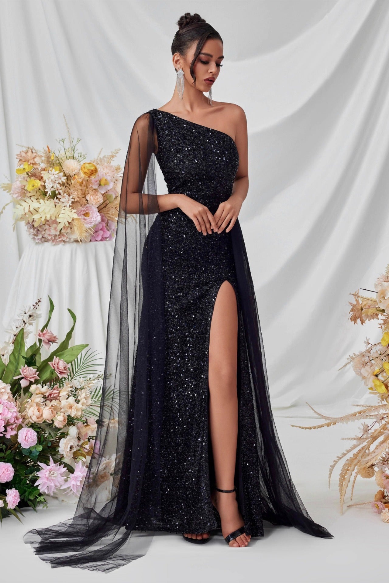 Beautifully Crafted Dress in a Classic Style
