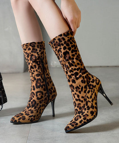 Well Tailored Boots with a Graceful Silhouette